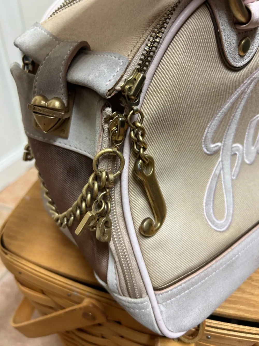 Juicy Couture Beige and Light Pink Dog Carrier Bag